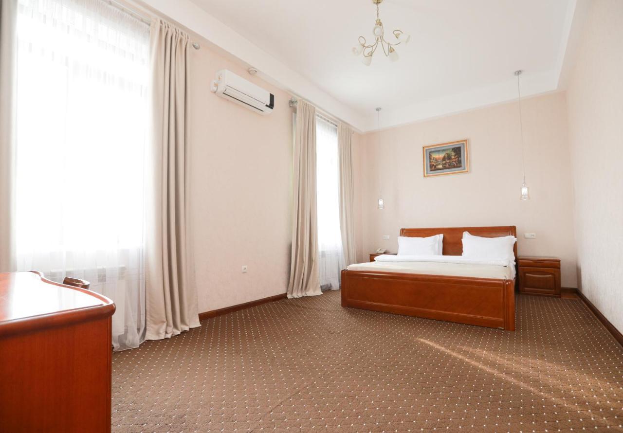 Khujand Grand Hotel Kültér fotó